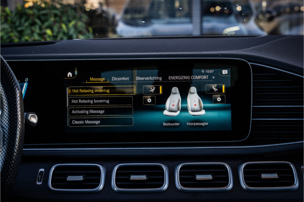 Mercedes-Benz GLS AMG GLS63 4MATIC - Panorama | Burmester | Luchtvering | Elek. Trekhaak | Massage