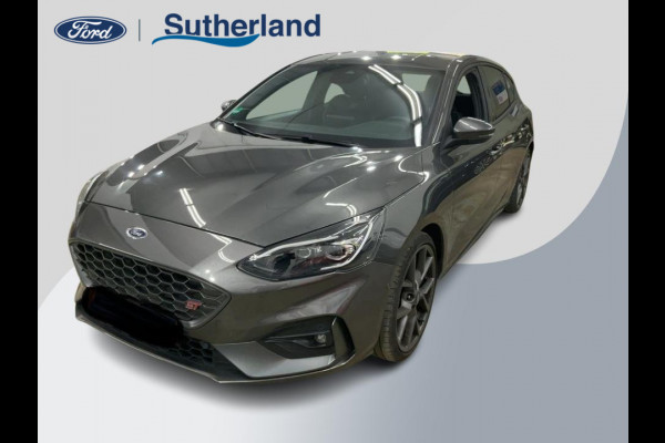 Ford Focus 2.3 EcoBoost ST-3 280pk | Winter Pack | Adaptive LED | Bang&Olufsen | Achteruitrijcamera | Launch control | Adaptive cruise control | Complete historie Ford Focus 2.3 EcoBoost ST-3 280pk | Winter Pack | Adaptive LED | Bang&Olufsen | Achteruitrijcamera | Launch control | Adaptive cruise control | Complete historie