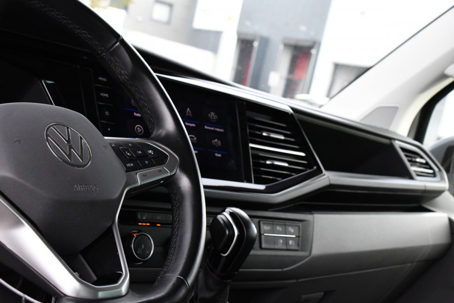 Volkswagen Transporter 2.0 TDI L2H1 32 DC Bulli Virtual, Adaptieve Cruise, Carplay, LED, 150pk, Automaat, Trekhaak, Sensoren, Uniek!