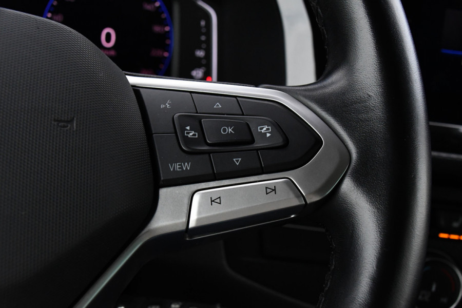 Volkswagen Transporter 2.0 TDI L2H1 32 DC Bulli Virtual, Adaptieve Cruise, Carplay, LED, 150pk, Automaat, Trekhaak, Sensoren, Uniek!