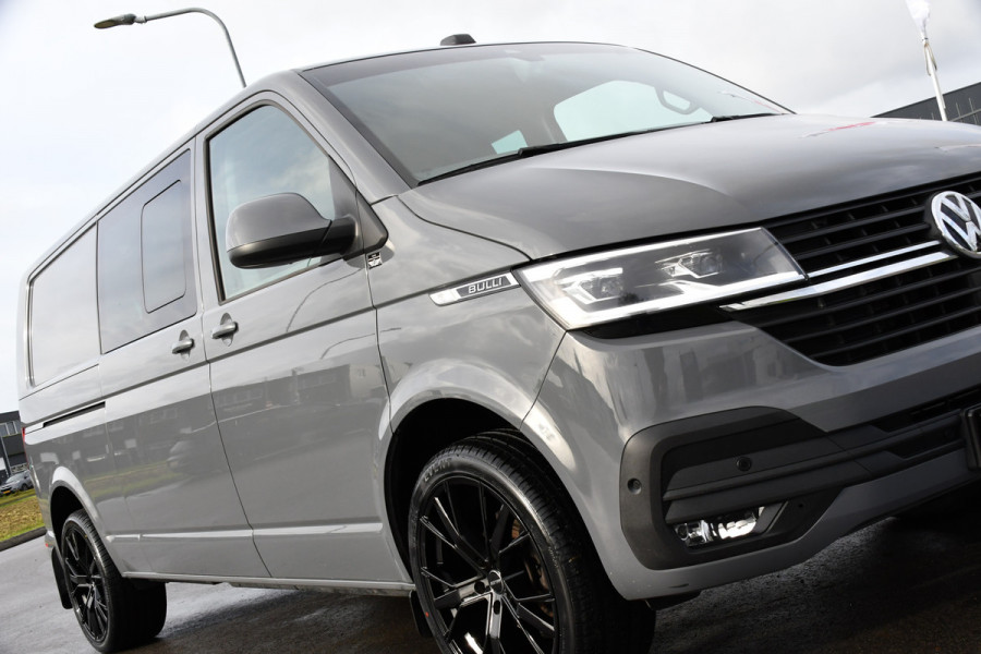 Volkswagen Transporter 2.0 TDI L2H1 32 DC Bulli Virtual, Adaptieve Cruise, Carplay, LED, 150pk, Automaat, Trekhaak, Sensoren, Uniek!