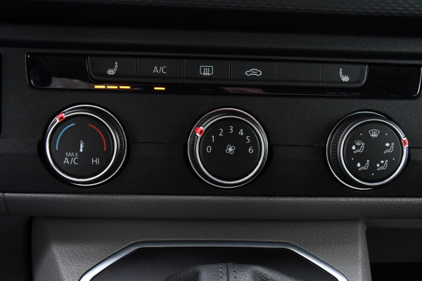 Volkswagen Transporter 2.0 TDI L2H1 32 DC Bulli Virtual, Adaptieve Cruise, Carplay, LED, 150pk, Automaat, Trekhaak, Sensoren, Uniek!