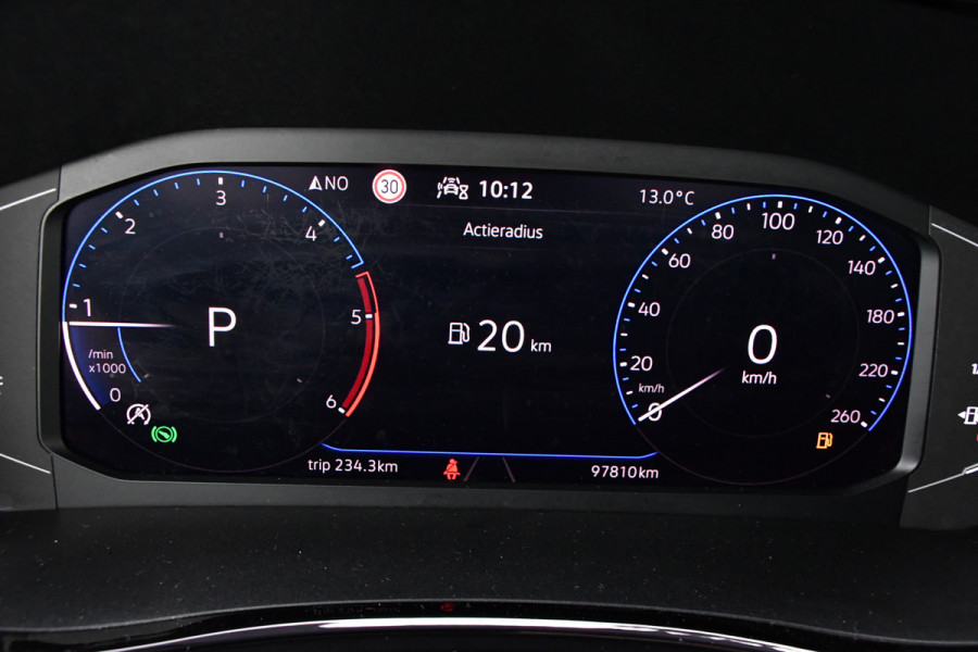 Volkswagen Transporter 2.0 TDI L2H1 32 DC Bulli Virtual, Adaptieve Cruise, Carplay, LED, 150pk, Automaat, Trekhaak, Sensoren, Uniek!