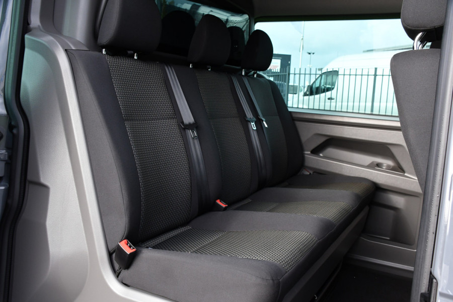 Volkswagen Transporter 2.0 TDI L2H1 32 DC Bulli Virtual, Adaptieve Cruise, Carplay, LED, 150pk, Automaat, Trekhaak, Sensoren, Uniek!