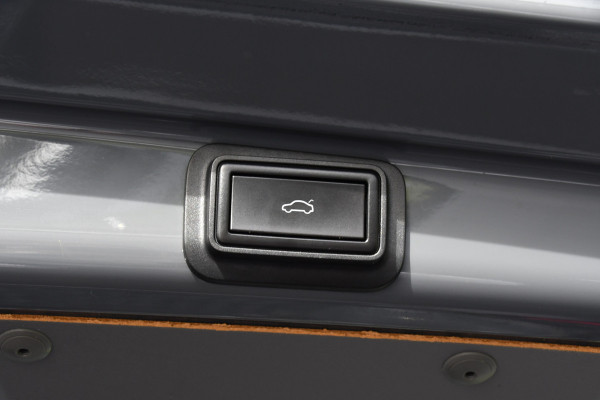 Volkswagen Transporter 2.0 TDI L2H1 32 DC Bulli Virtual, Adaptieve Cruise, Carplay, LED, 150pk, Automaat, Trekhaak, Sensoren, Uniek!