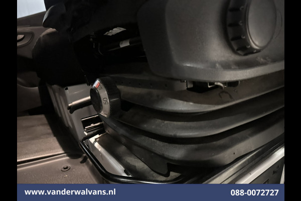 Mercedes-Benz Sprinter 315 CDI 150pk L3H2 Euro6 Airco | Camera | Navigatie | Chauffeursstoel 270 Graden achterdeuren, Cruisecontrol, Stoelverwarming, Parkeersensoren, Bijrijdersbank Mercedes-Benz Sprinter 315 CDI 150pk L3H2 Euro6 Airco | Camera | Navigatie | Chauffeursstoel 270 Graden achterdeuren, Cruisecontrol, Stoelverwarming, Parkeersensoren, Bijrijdersbank
