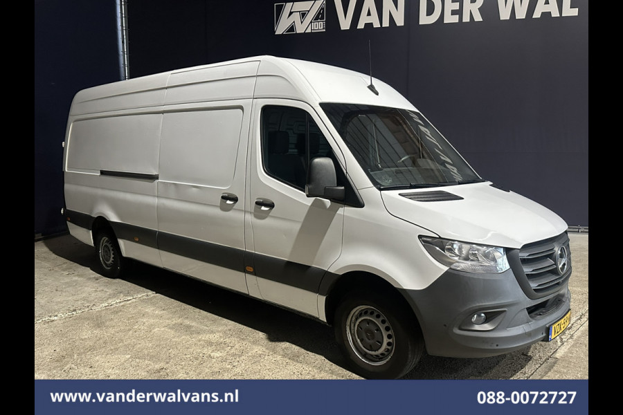 Mercedes-Benz Sprinter 315 CDI 150pk L3H2 Euro6 Airco | Camera | Navigatie | Chauffeursstoel 270 Graden achterdeuren, Cruisecontrol, Stoelverwarming, Parkeersensoren, Bijrijdersbank Mercedes-Benz Sprinter 315 CDI 150pk L3H2 Euro6 Airco | Camera | Navigatie | Chauffeursstoel 270 Graden achterdeuren, Cruisecontrol, Stoelverwarming, Parkeersensoren, Bijrijdersbank