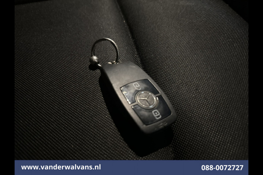 Mercedes-Benz Sprinter 315 CDI 150pk L3H2 Euro6 Airco | Camera | Navigatie | Chauffeursstoel 270 Graden achterdeuren, Cruisecontrol, Stoelverwarming, Parkeersensoren, Bijrijdersbank Mercedes-Benz Sprinter 315 CDI 150pk L3H2 Euro6 Airco | Camera | Navigatie | Chauffeursstoel 270 Graden achterdeuren, Cruisecontrol, Stoelverwarming, Parkeersensoren, Bijrijdersbank