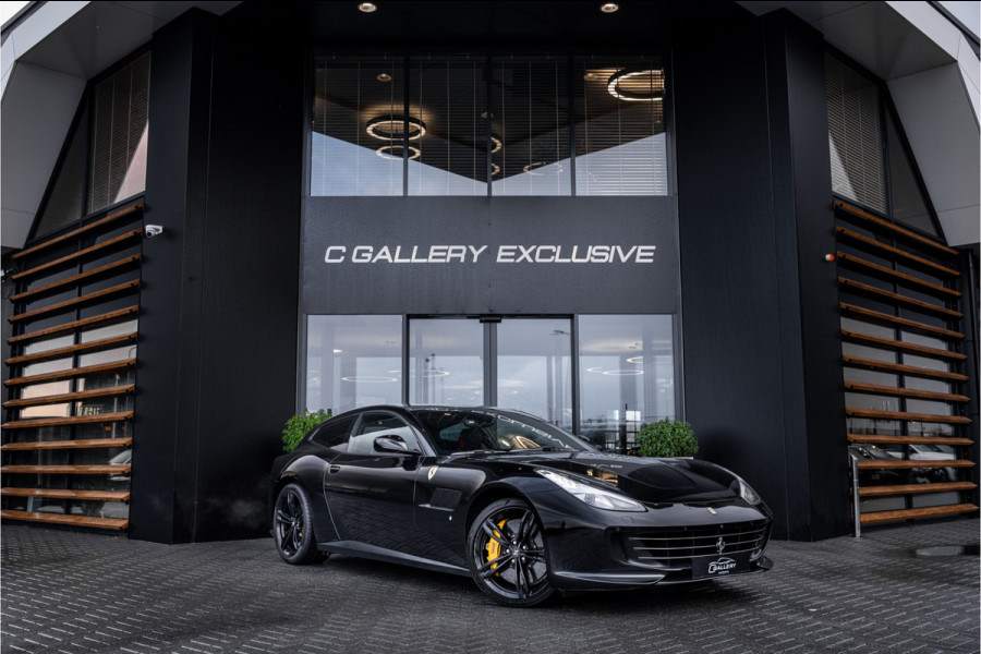 Ferrari GTC4 Lusso T 3.9 V8 - Nero Daytona | Passenger Display | Lift | Stoelkoeling | Memory Ferrari GTC4 Lusso T 3.9 V8 - Nero Daytona | Passenger Display | Lift | Stoelkoeling | Memory
