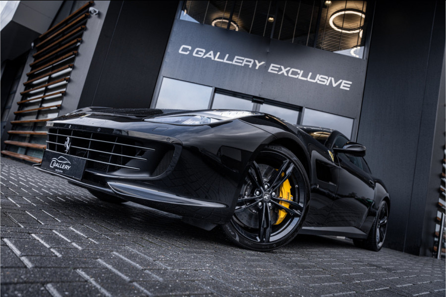 Ferrari GTC4 Lusso T 3.9 V8 - Nero Daytona | Passenger Display | Lift | Stoelkoeling | Memory Ferrari GTC4 Lusso T 3.9 V8 - Nero Daytona | Passenger Display | Lift | Stoelkoeling | Memory