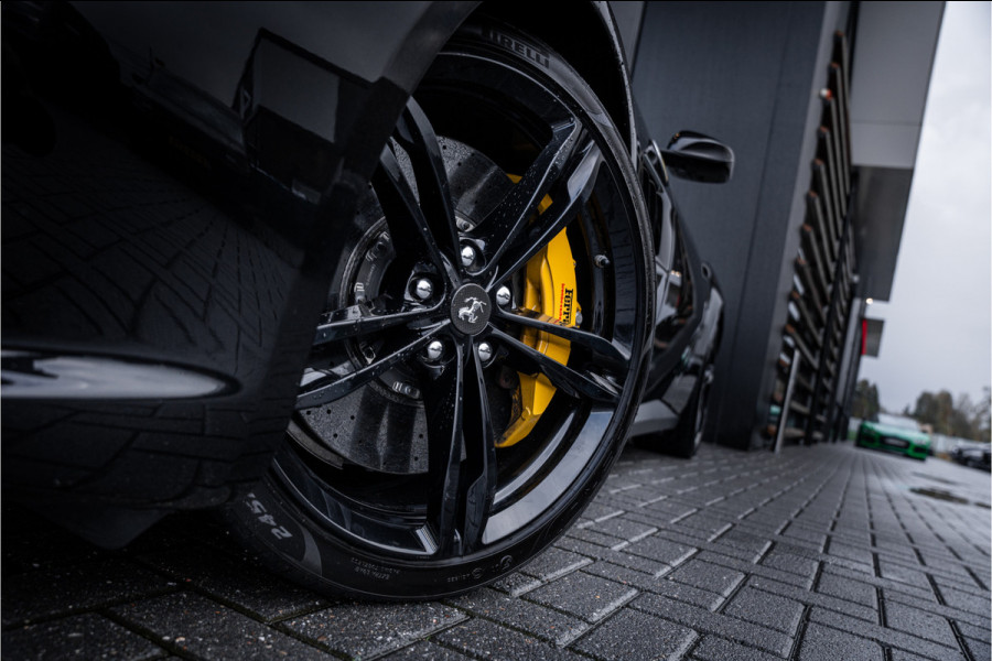 Ferrari GTC4 Lusso T 3.9 V8 - Nero Daytona | Passenger Display | Lift | Stoelkoeling | Memory Ferrari GTC4 Lusso T 3.9 V8 - Nero Daytona | Passenger Display | Lift | Stoelkoeling | Memory