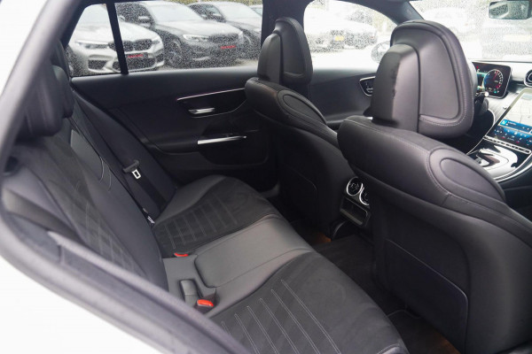 Mercedes-Benz C-Klasse Estate 300 e AMG Line | Pano | Burmester | Uitklapbare trekhaak Mercedes-Benz C-Klasse Estate 300 e AMG Line | Pano | Burmester | Uitklapbare trekhaak