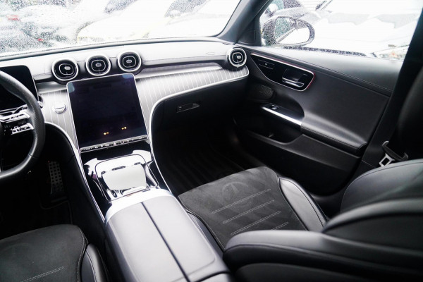 Mercedes-Benz C-Klasse Estate 300 e AMG Line | Pano | Burmester | Uitklapbare trekhaak Mercedes-Benz C-Klasse Estate 300 e AMG Line | Pano | Burmester | Uitklapbare trekhaak