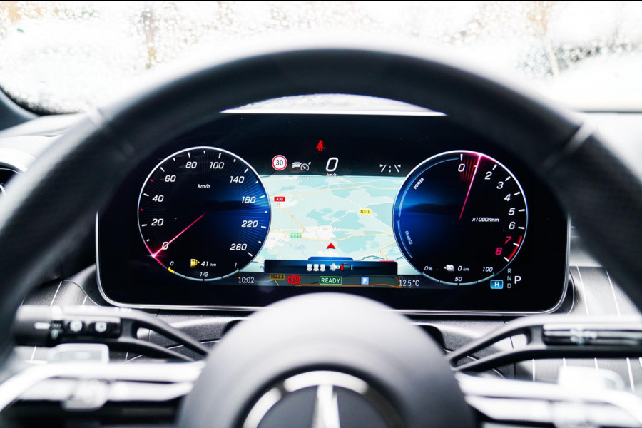 Mercedes-Benz C-Klasse Estate 300 e AMG Line | Pano | Burmester | Uitklapbare trekhaak Mercedes-Benz C-Klasse Estate 300 e AMG Line | Pano | Burmester | Uitklapbare trekhaak