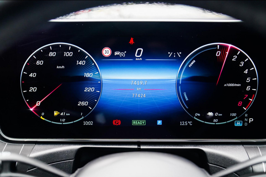 Mercedes-Benz C-Klasse Estate 300 e AMG Line | Pano | Burmester | Uitklapbare trekhaak Mercedes-Benz C-Klasse Estate 300 e AMG Line | Pano | Burmester | Uitklapbare trekhaak