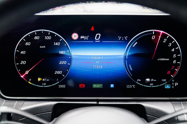 Mercedes-Benz C-Klasse Estate 300 e AMG Line | Pano | Burmester | Uitklapbare trekhaak Mercedes-Benz C-Klasse Estate 300 e AMG Line | Pano | Burmester | Uitklapbare trekhaak