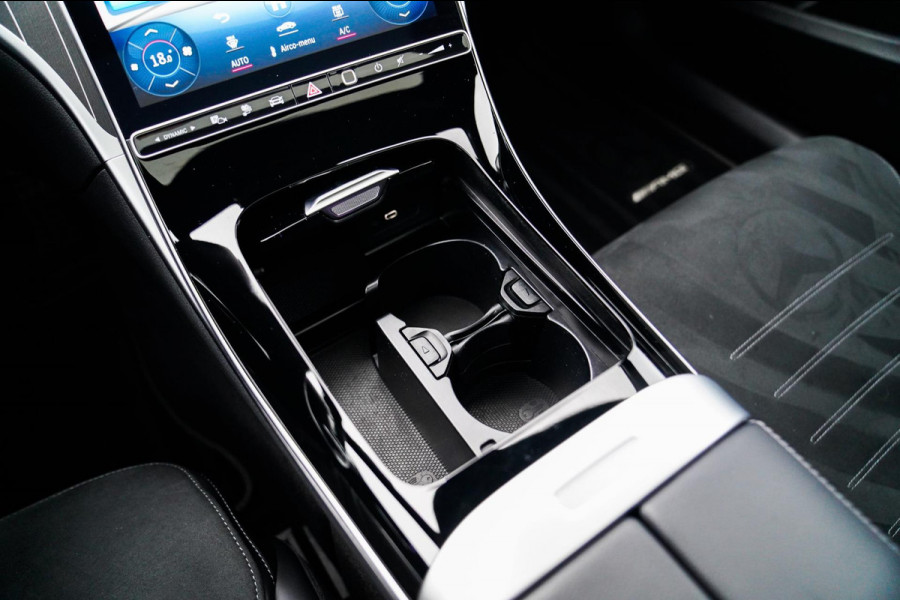 Mercedes-Benz C-Klasse Estate 300 e AMG Line | Pano | Burmester | Uitklapbare trekhaak Mercedes-Benz C-Klasse Estate 300 e AMG Line | Pano | Burmester | Uitklapbare trekhaak