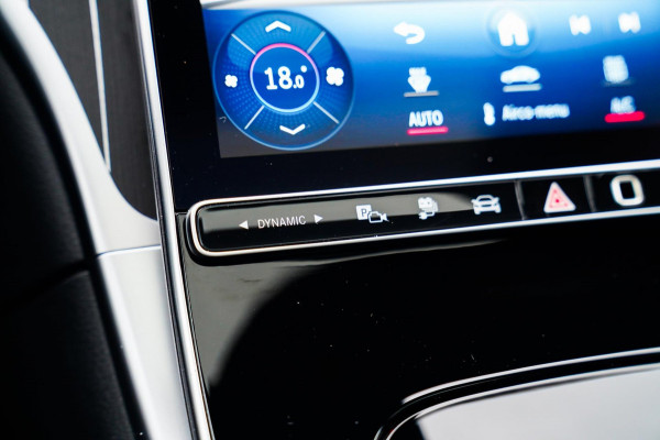 Mercedes-Benz C-Klasse Estate 300 e AMG Line | Pano | Burmester | Uitklapbare trekhaak Mercedes-Benz C-Klasse Estate 300 e AMG Line | Pano | Burmester | Uitklapbare trekhaak