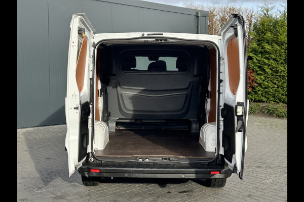 Renault Trafic 2.0 dCi / L2H1 / DUBBEL CABINE / 6-PERSOONS DUBBELE CABINE / AIRCO / CRUISE / NAVI / BLUETOOTH / 3-ZITS / PDC Renault Trafic 2.0 dCi / L2H1 / DUBBEL CABINE / 6-PERSOONS DUBBELE CABINE / AIRCO / CRUISE / NAVI / BLUETOOTH / 3-ZITS / PDC