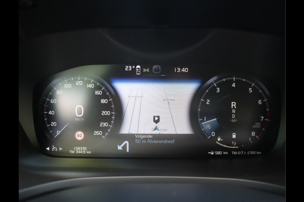 Volvo V60 2.0 B3 Momentum / Bodykit / Sportstoelen Volvo V60 2.0 B3 Momentum / Bodykit / Sportstoelen