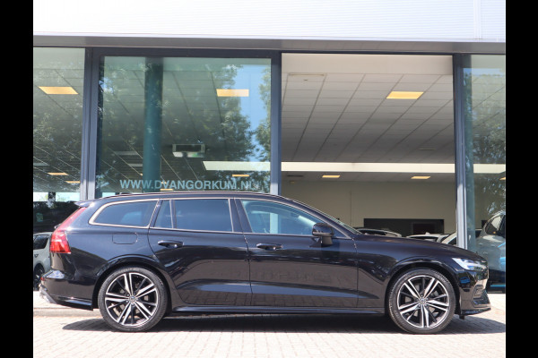 Volvo V60 2.0 B3 Momentum / Bodykit / Sportstoelen Volvo V60 2.0 B3 Momentum / Bodykit / Sportstoelen