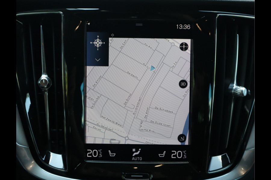 Volvo V60 2.0 B3 Momentum / Bodykit / Sportstoelen Volvo V60 2.0 B3 Momentum / Bodykit / Sportstoelen