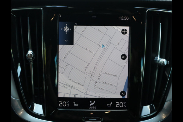 Volvo V60 2.0 B3 Momentum / Bodykit / Sportstoelen Volvo V60 2.0 B3 Momentum / Bodykit / Sportstoelen