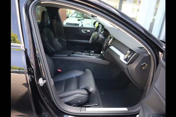 Volvo V60 2.0 B3 Momentum / Bodykit / Sportstoelen Volvo V60 2.0 B3 Momentum / Bodykit / Sportstoelen