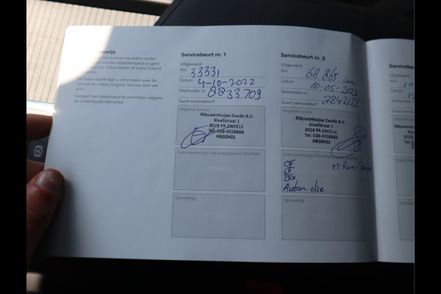 Volvo V60 2.0 B3 Momentum / Bodykit / Sportstoelen Volvo V60 2.0 B3 Momentum / Bodykit / Sportstoelen