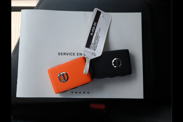 Volvo V60 2.0 B3 Momentum / Bodykit / Sportstoelen Volvo V60 2.0 B3 Momentum / Bodykit / Sportstoelen