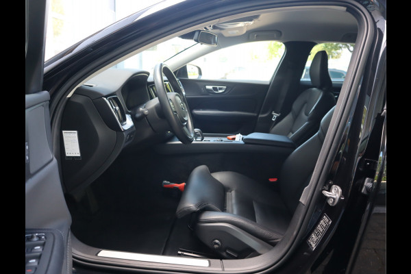 Volvo V60 2.0 B3 Momentum / Bodykit / Sportstoelen Volvo V60 2.0 B3 Momentum / Bodykit / Sportstoelen