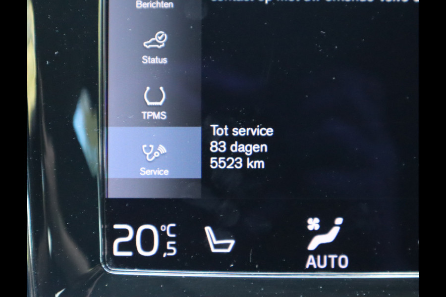 Volvo V60 2.0 B3 Momentum / Bodykit / Sportstoelen Volvo V60 2.0 B3 Momentum / Bodykit / Sportstoelen