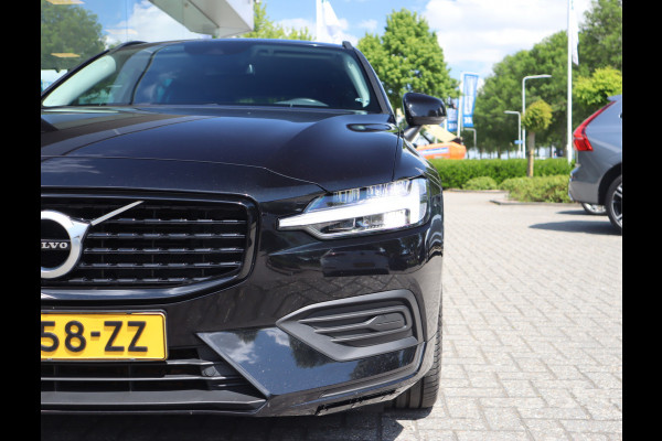 Volvo V60 2.0 B3 Momentum / Bodykit / Sportstoelen Volvo V60 2.0 B3 Momentum / Bodykit / Sportstoelen