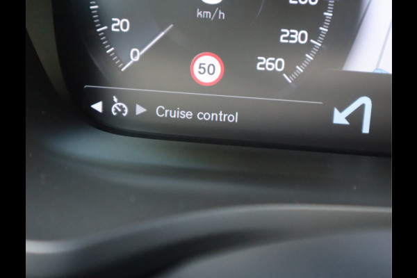 Volvo V60 2.0 B3 Momentum / Bodykit / Sportstoelen Volvo V60 2.0 B3 Momentum / Bodykit / Sportstoelen