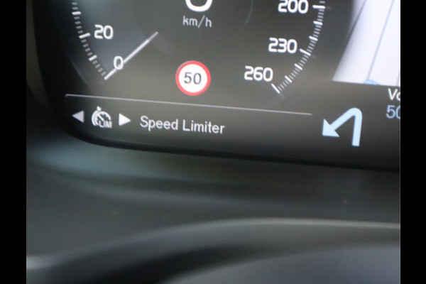 Volvo V60 2.0 B3 Momentum / Bodykit / Sportstoelen Volvo V60 2.0 B3 Momentum / Bodykit / Sportstoelen