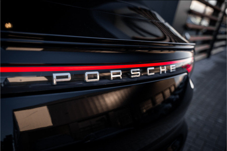 Porsche Cayenne Coupé 3.0 E-Hybrid - Sport Chrono l Panorama l 360c l Memory l Coupe Porsche Cayenne Coupé 3.0 E-Hybrid - Sport Chrono l Panorama l 360c l Memory l Coupe