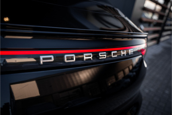 Porsche Cayenne Coupé 3.0 E-Hybrid - Sport Chrono l Panorama l 360c l Memory l Coupe Porsche Cayenne Coupé 3.0 E-Hybrid - Sport Chrono l Panorama l 360c l Memory l Coupe