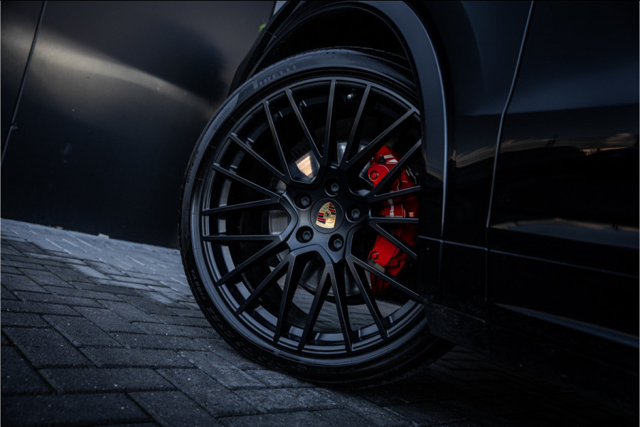 Porsche Cayenne Coupé 3.0 E-Hybrid - Sport Chrono l Panorama l 360c l Memory l Coupe Porsche Cayenne Coupé 3.0 E-Hybrid - Sport Chrono l Panorama l 360c l Memory l Coupe