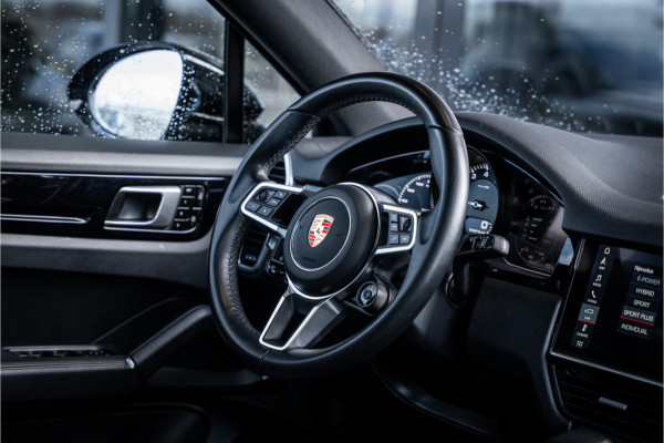 Porsche Cayenne Coupé 3.0 E-Hybrid - Sport Chrono l Panorama l 360c l Memory l Coupe Porsche Cayenne Coupé 3.0 E-Hybrid - Sport Chrono l Panorama l 360c l Memory l Coupe