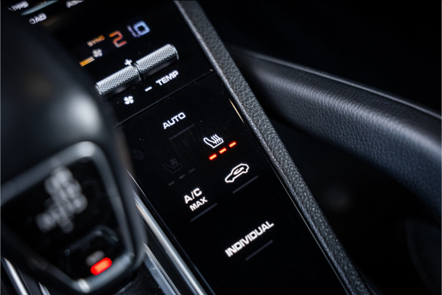 Porsche Cayenne Coupé 3.0 E-Hybrid - Sport Chrono l Panorama l 360c l Memory l Coupe Porsche Cayenne Coupé 3.0 E-Hybrid - Sport Chrono l Panorama l 360c l Memory l Coupe