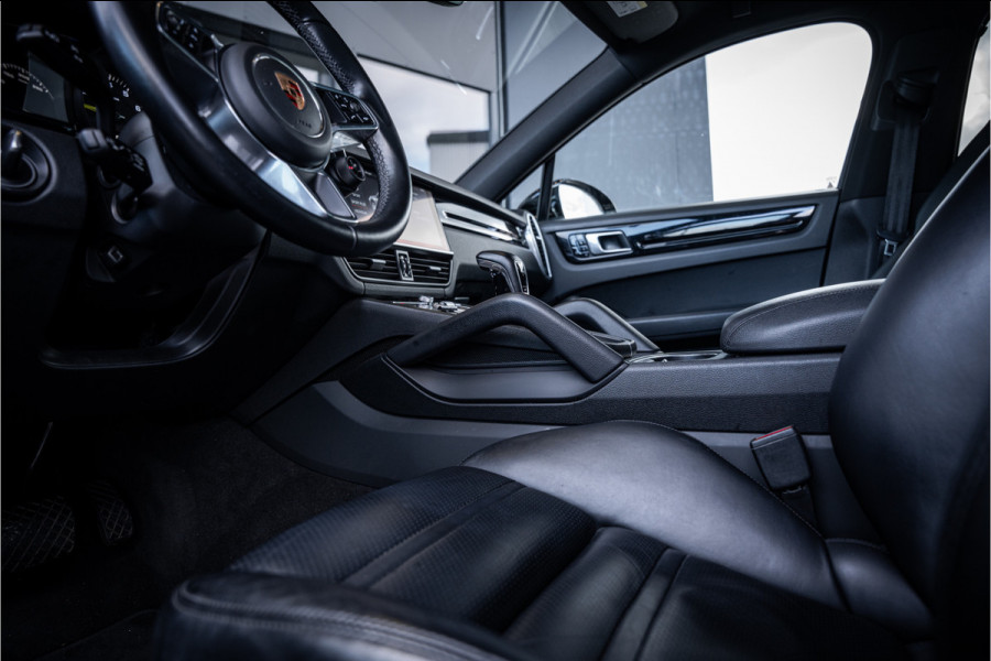 Porsche Cayenne Coupé 3.0 E-Hybrid - Sport Chrono l Panorama l 360c l Memory l Coupe Porsche Cayenne Coupé 3.0 E-Hybrid - Sport Chrono l Panorama l 360c l Memory l Coupe