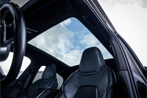 Porsche Cayenne Coupé 3.0 E-Hybrid - Sport Chrono l Panorama l 360c l Memory l Coupe Porsche Cayenne Coupé 3.0 E-Hybrid - Sport Chrono l Panorama l 360c l Memory l Coupe