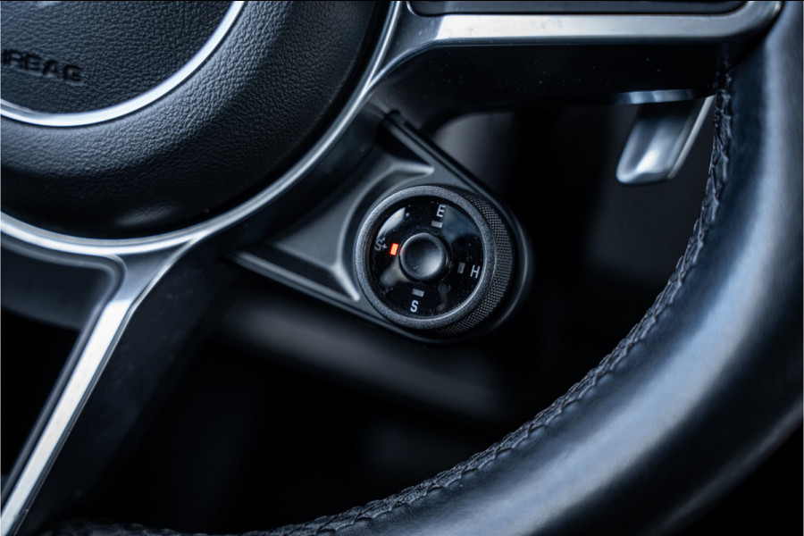 Porsche Cayenne Coupé 3.0 E-Hybrid - Sport Chrono l Panorama l 360c l Memory l Coupe Porsche Cayenne Coupé 3.0 E-Hybrid - Sport Chrono l Panorama l 360c l Memory l Coupe