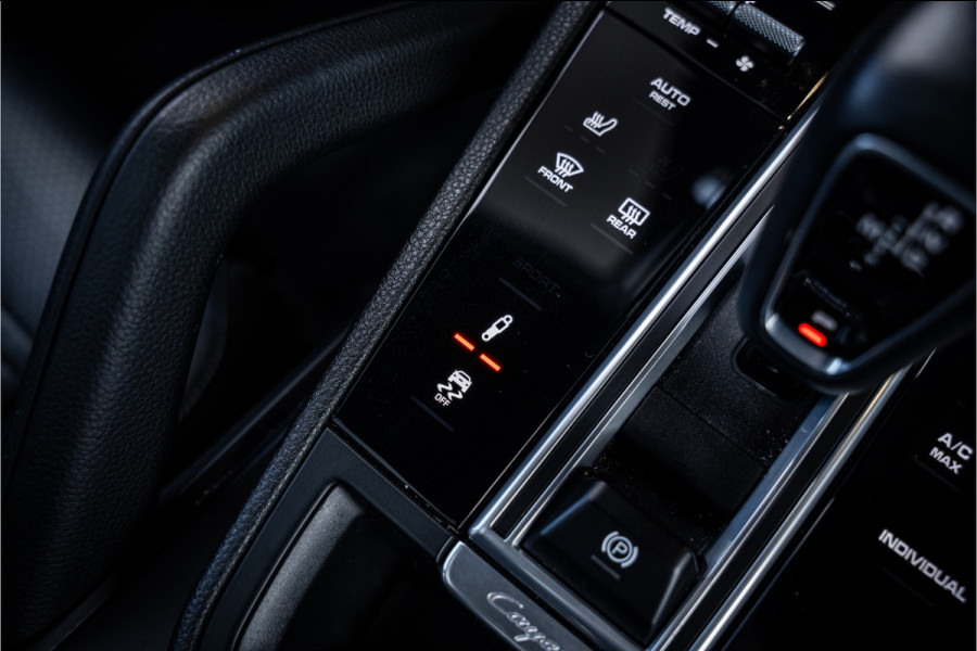 Porsche Cayenne Coupé 3.0 E-Hybrid - Sport Chrono l Panorama l 360c l Memory l Coupe Porsche Cayenne Coupé 3.0 E-Hybrid - Sport Chrono l Panorama l 360c l Memory l Coupe