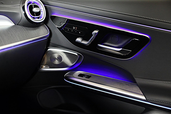 Mercedes-Benz CLE Coupé 300 e AMG Line / Head Up / 360 Camera / Acc / Lane Assist / BURMESTER / Elek Stoelen / Memory / Pano / 20 Mercedes-Benz CLE Coupé 300 e AMG Line / Head Up / 360 Camera / Acc / Lane Assist / BURMESTER / Elek Stoelen / Memory / Pano / 20