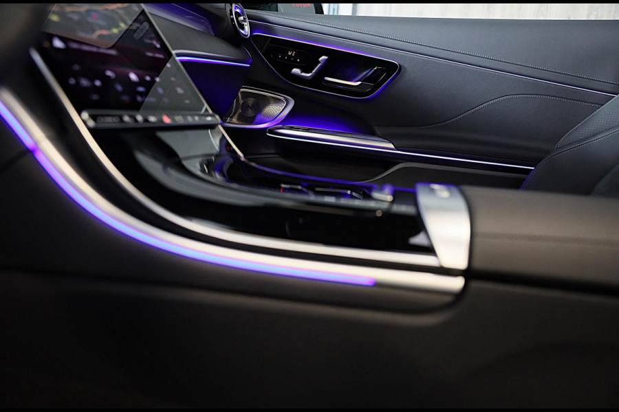 Mercedes-Benz CLE Coupé 300 e AMG Line / Head Up / 360 Camera / Acc / Lane Assist / BURMESTER / Elek Stoelen / Memory / Pano / 20 Mercedes-Benz CLE Coupé 300 e AMG Line / Head Up / 360 Camera / Acc / Lane Assist / BURMESTER / Elek Stoelen / Memory / Pano / 20