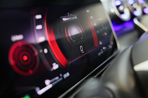 Mercedes-Benz CLE Coupé 300 e AMG Line / Head Up / 360 Camera / Acc / Lane Assist / BURMESTER / Elek Stoelen / Memory / Pano / 20 Mercedes-Benz CLE Coupé 300 e AMG Line / Head Up / 360 Camera / Acc / Lane Assist / BURMESTER / Elek Stoelen / Memory / Pano / 20