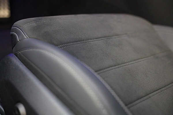 Mercedes-Benz CLE Coupé 300 e AMG Line / Head Up / 360 Camera / Acc / Lane Assist / BURMESTER / Elek Stoelen / Memory / Pano / 20 Mercedes-Benz CLE Coupé 300 e AMG Line / Head Up / 360 Camera / Acc / Lane Assist / BURMESTER / Elek Stoelen / Memory / Pano / 20