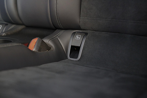 Mercedes-Benz CLE Coupé 300 e AMG Line / Head Up / 360 Camera / Acc / Lane Assist / BURMESTER / Elek Stoelen / Memory / Pano / 20 Mercedes-Benz CLE Coupé 300 e AMG Line / Head Up / 360 Camera / Acc / Lane Assist / BURMESTER / Elek Stoelen / Memory / Pano / 20