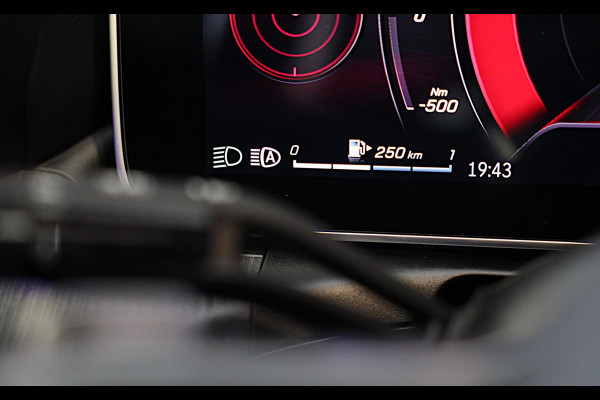 Mercedes-Benz CLE Coupé 300 e AMG Line / Head Up / 360 Camera / Acc / Lane Assist / BURMESTER / Elek Stoelen / Memory / Pano / 20 Mercedes-Benz CLE Coupé 300 e AMG Line / Head Up / 360 Camera / Acc / Lane Assist / BURMESTER / Elek Stoelen / Memory / Pano / 20